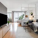 Ruhiges Und Modernes Zuhause Appartamento